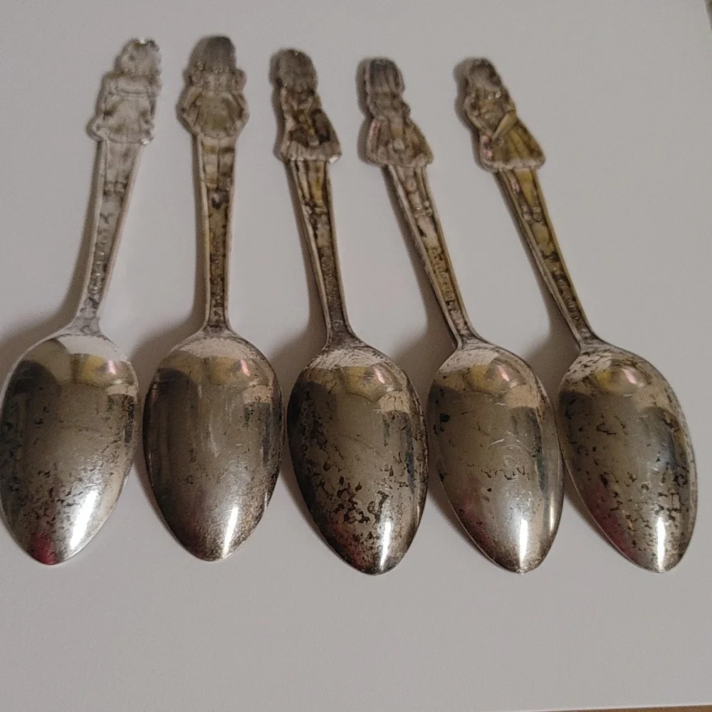 Full Set Carlton Silver Plate Dionne Quintuplets Spoons